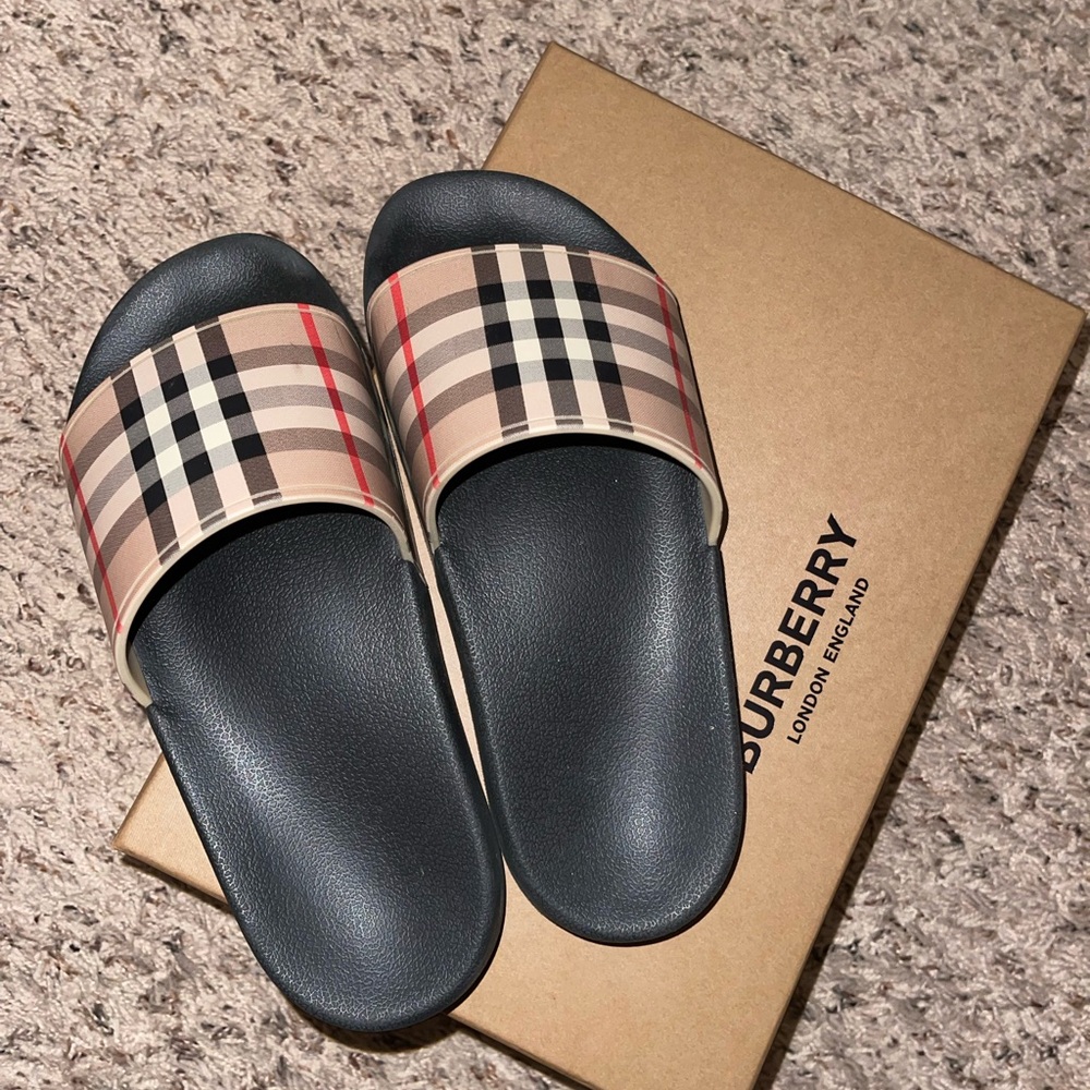Burberry slides women size 37